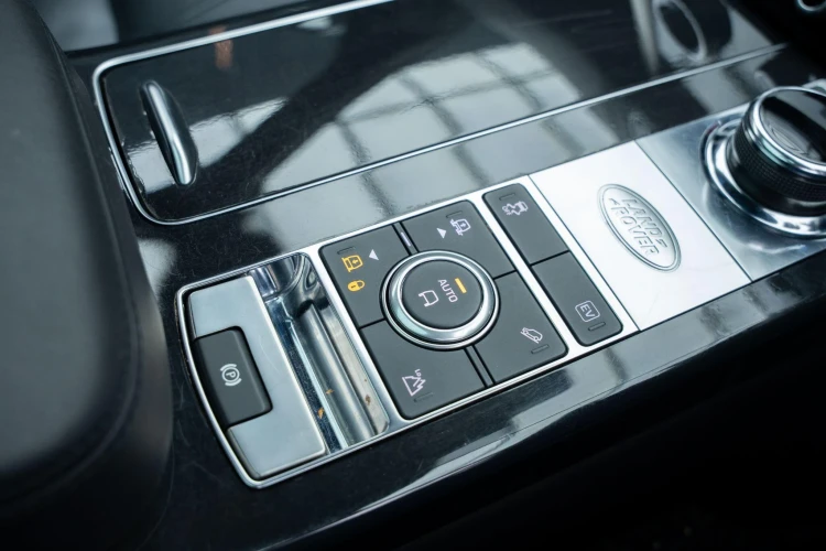 Vehicle Image 30