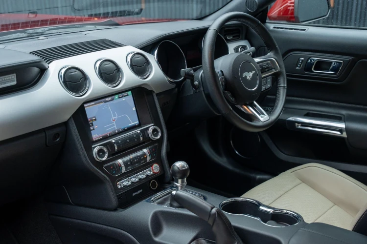 Vehicle Image 36