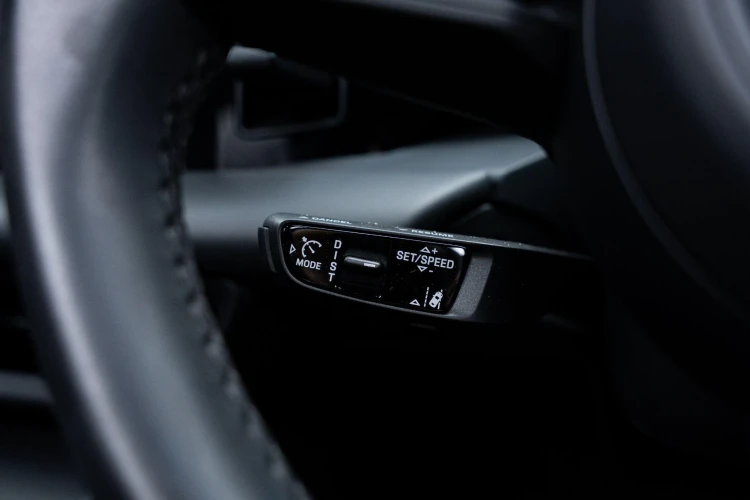 Vehicle Image 22