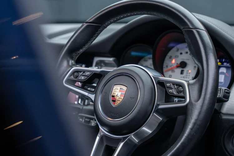 Vehicle Image 36