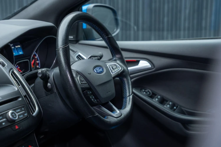 Vehicle Image 37