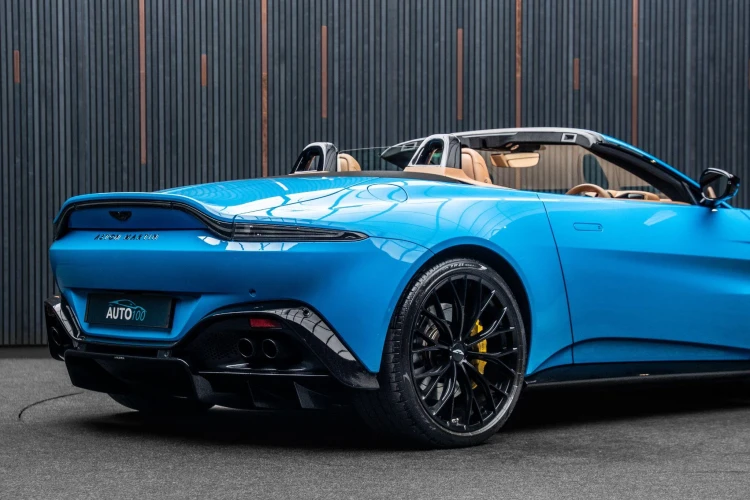 Vehicle Image 21