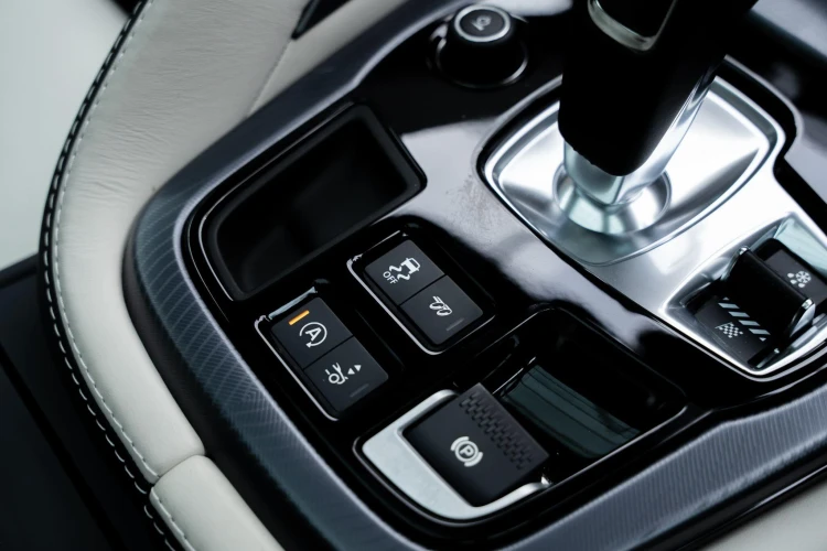 Vehicle Image 30