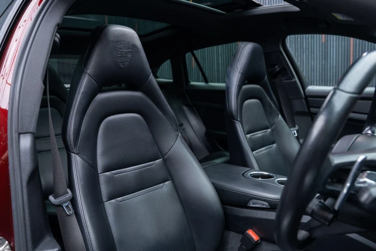 Vehicle Image 13