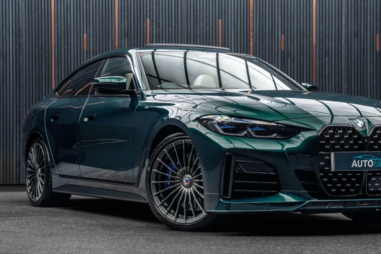 Vehicle Image 9