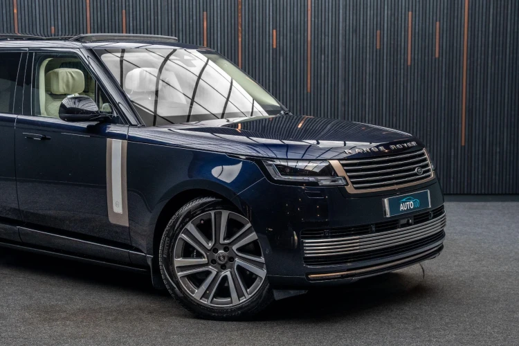 Vehicle Image 9