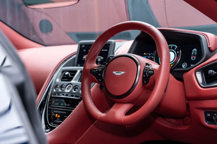 Vehicle Image 4