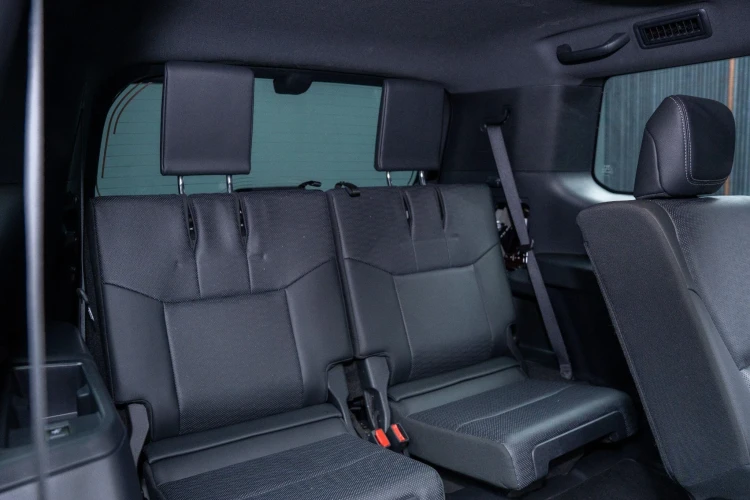 Vehicle Image 16