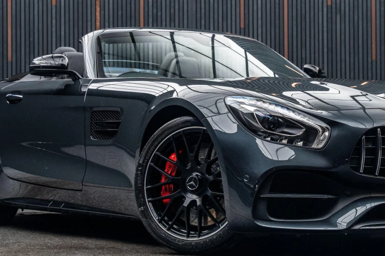 Vehicle Image 9