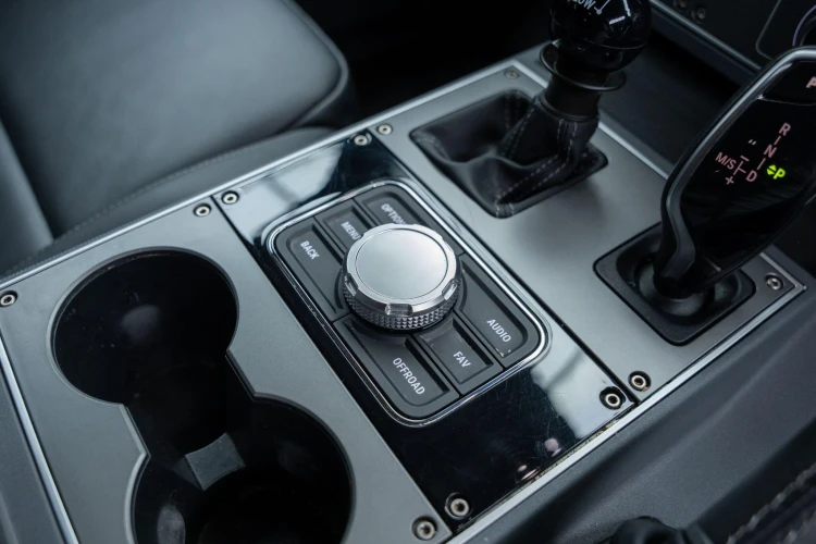 Vehicle Image 32