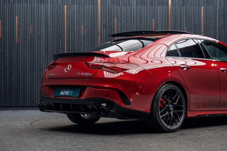 Vehicle Image 21