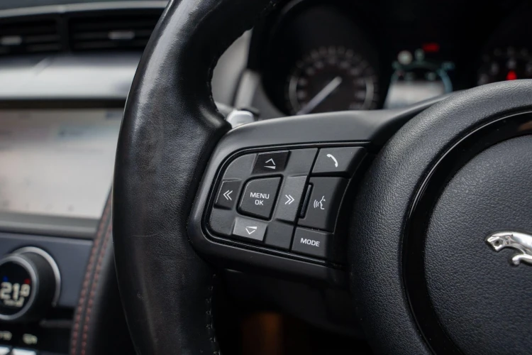 Vehicle Image 26
