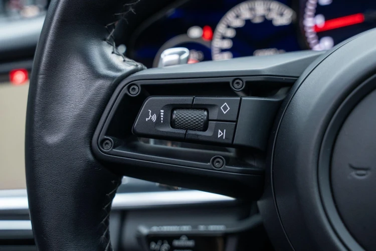 Vehicle Image 33