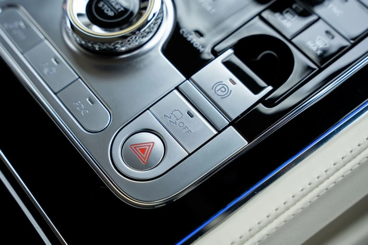 Vehicle Image 30