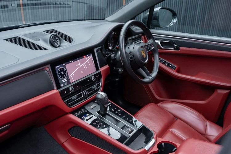 Vehicle Image 38