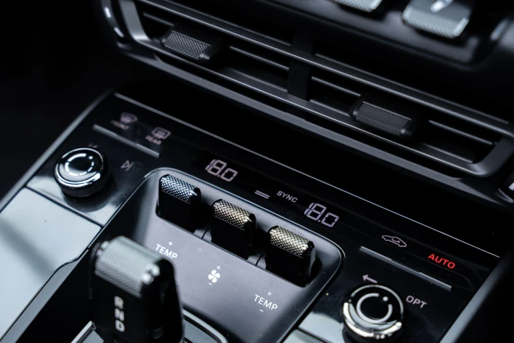 Vehicle Image 18