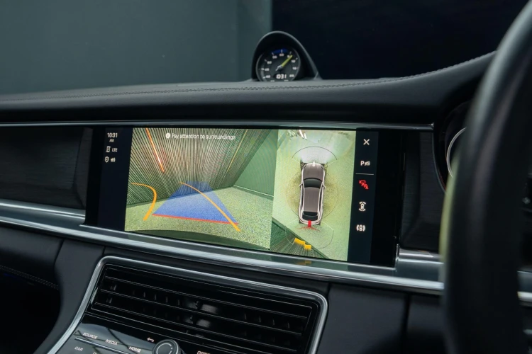 Vehicle Image 10