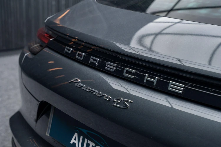 Vehicle Image 23