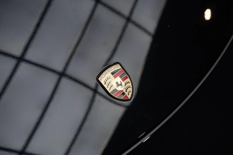 Vehicle Image 25