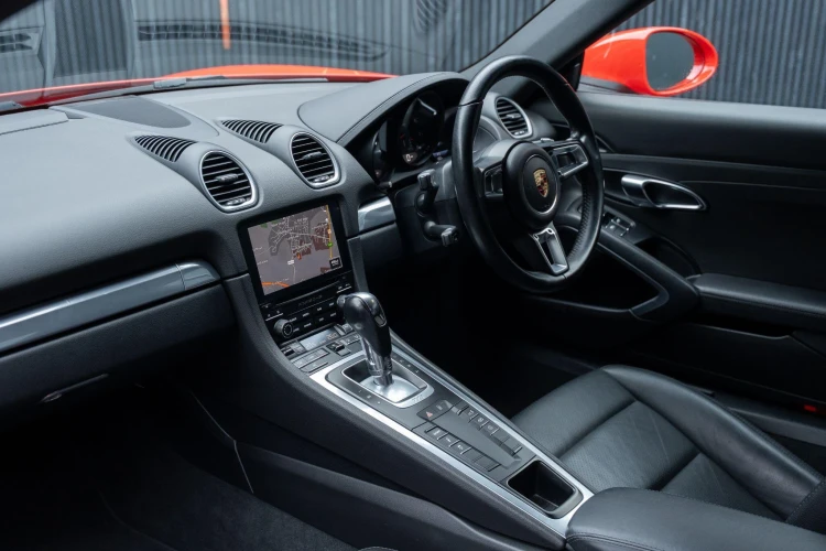 Vehicle Image 30
