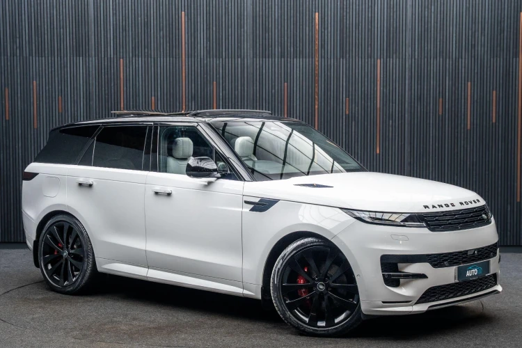 Vehicle Image 5