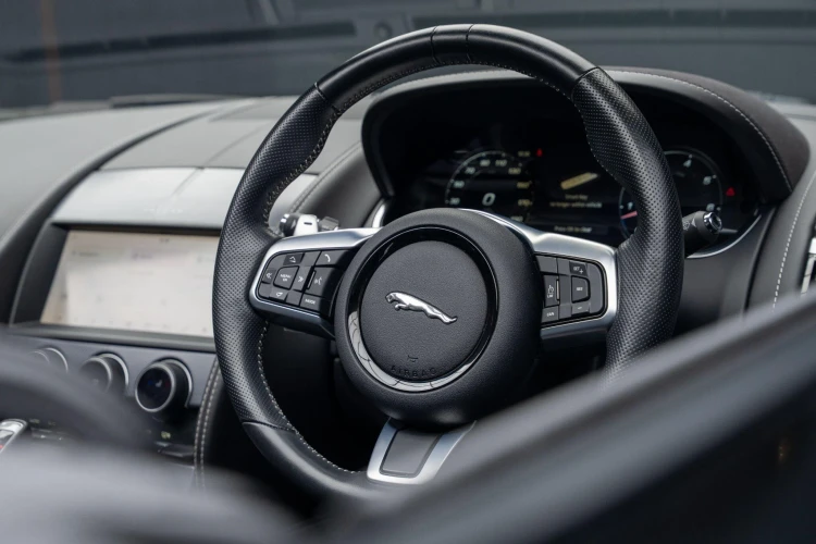 Vehicle Image 38