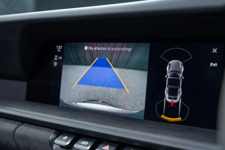 Vehicle Image 6