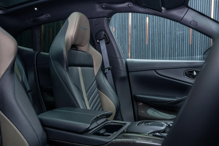 Vehicle Image 40