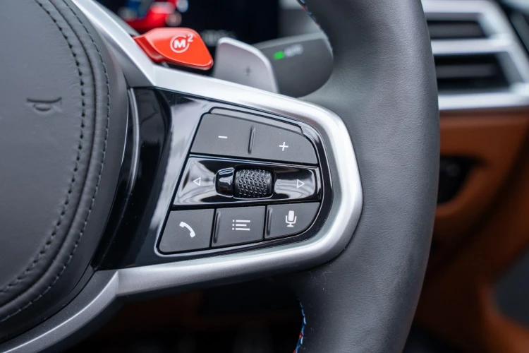 Vehicle Image 36