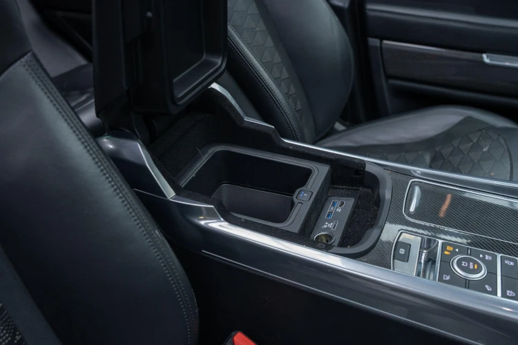 Vehicle Image 32