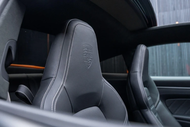 Vehicle Image 30
