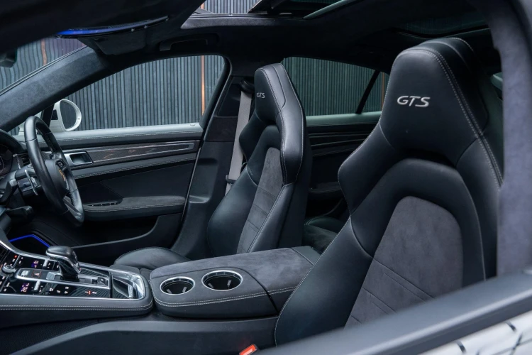 Vehicle Image 48