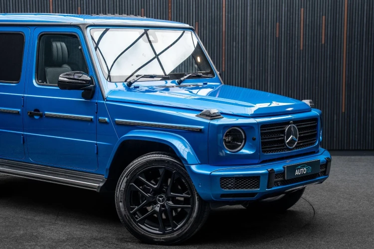Vehicle Image 9