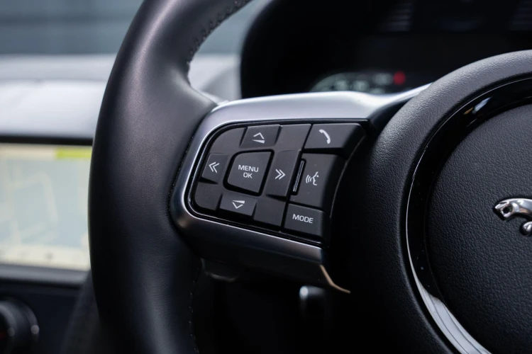 Vehicle Image 22