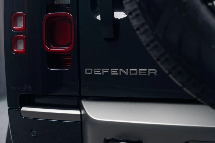 Vehicle Image 21