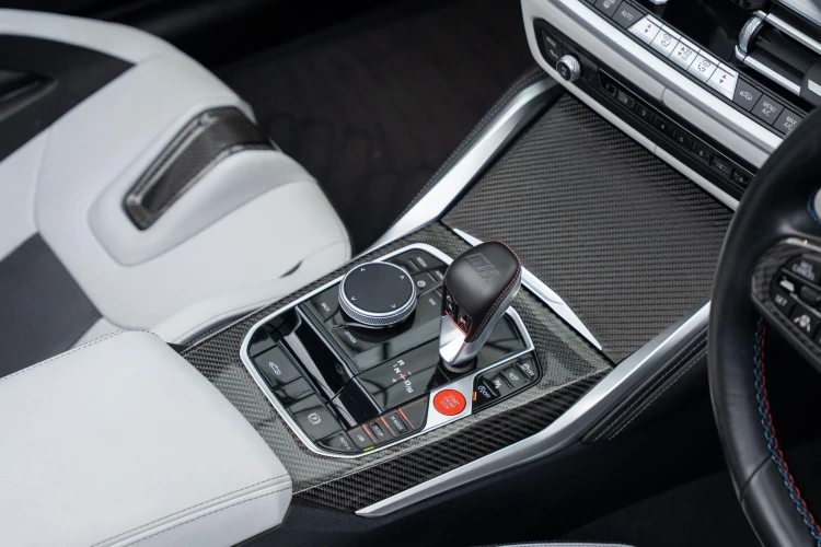 Vehicle Image 38