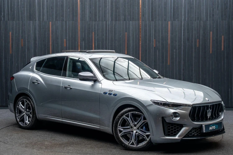 Vehicle Image 6