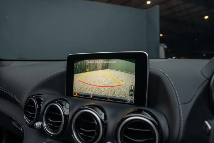 Vehicle Image 8