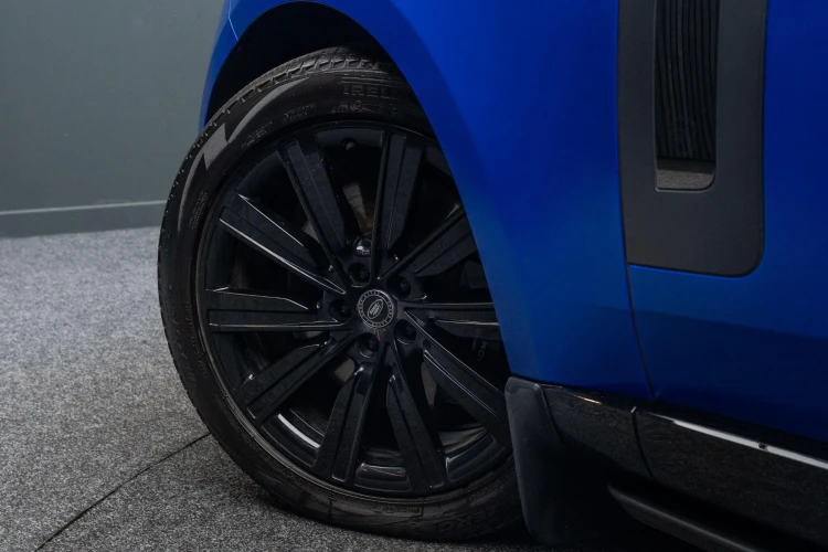 Vehicle Image 13