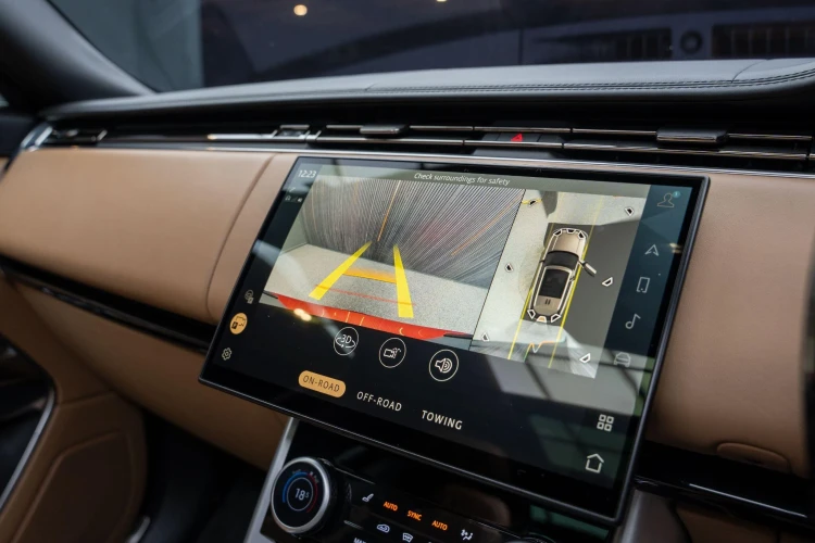 Vehicle Image 10