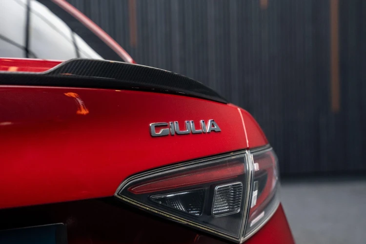 Vehicle Image 36