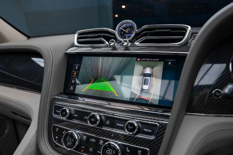 Vehicle Image 10
