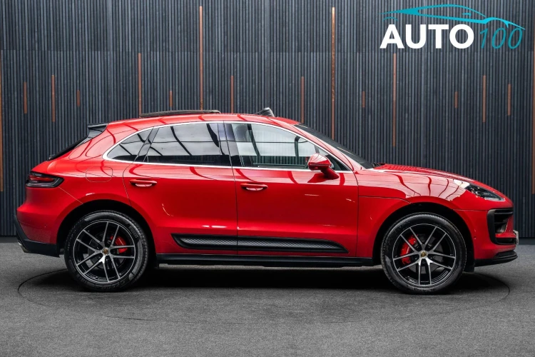 Vehicle Image 11