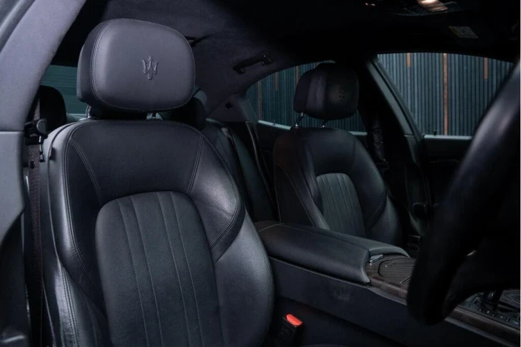Vehicle Image 12