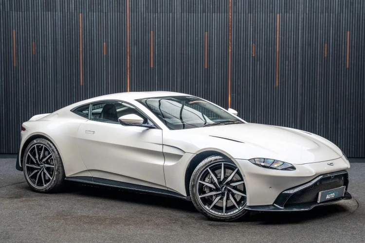 Vehicle Image 6