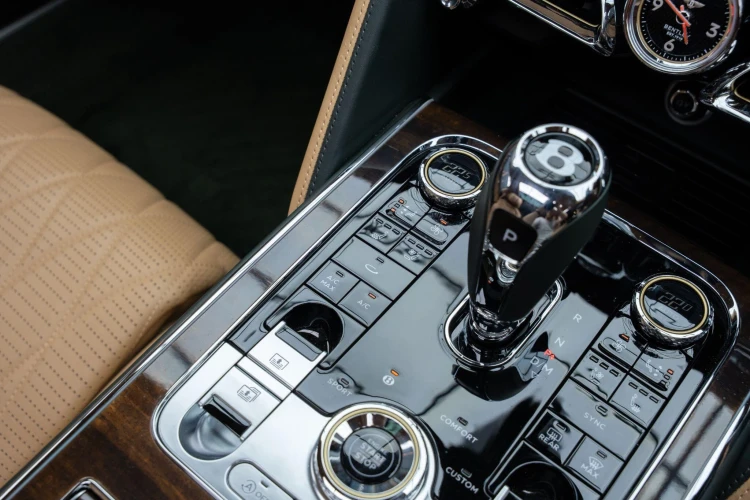 Vehicle Image 30