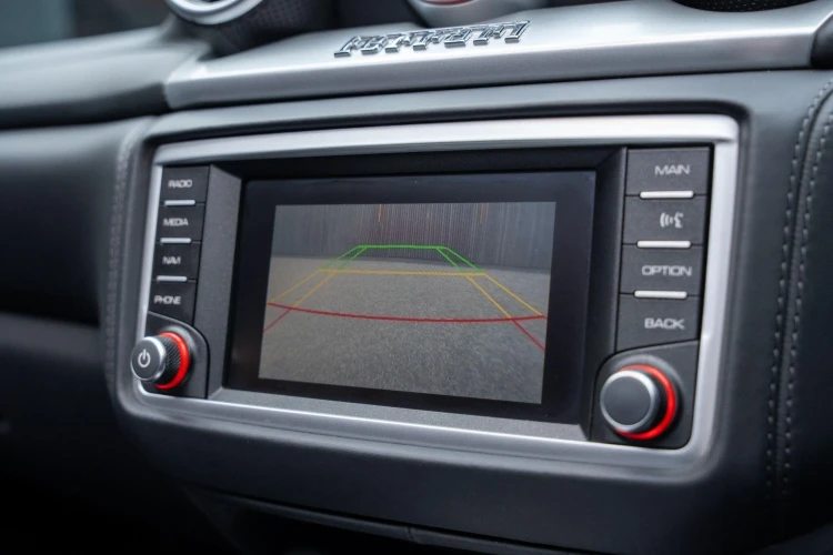 Vehicle Image 6