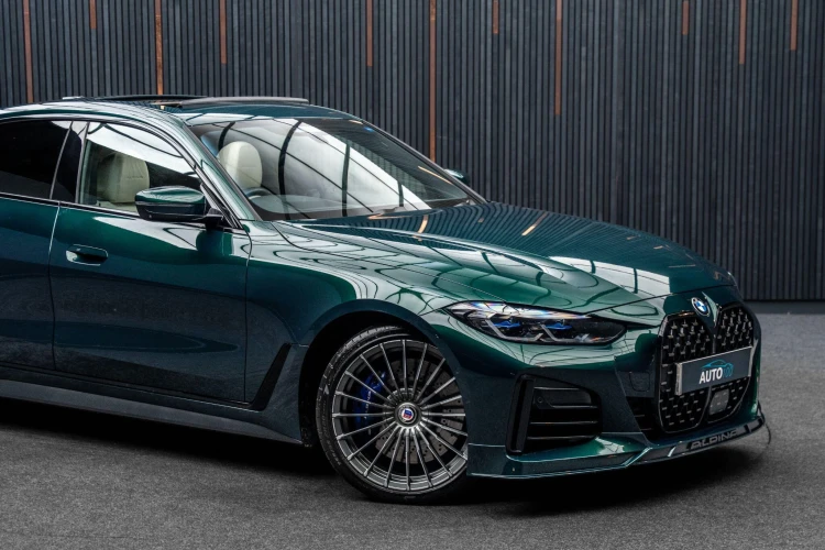 Vehicle Image 11