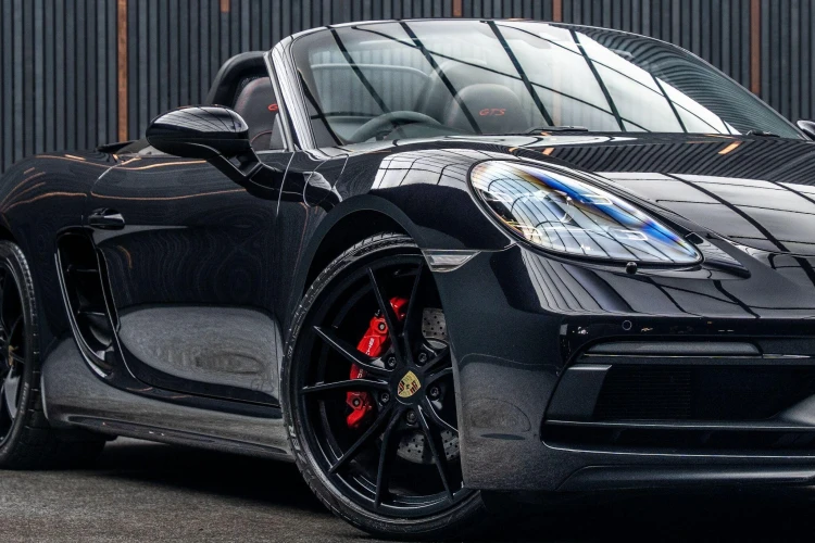 Vehicle Image 7