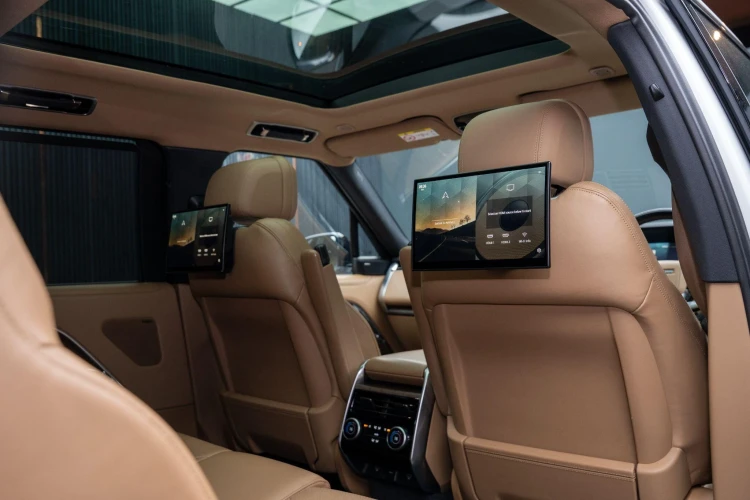 Vehicle Image 6
